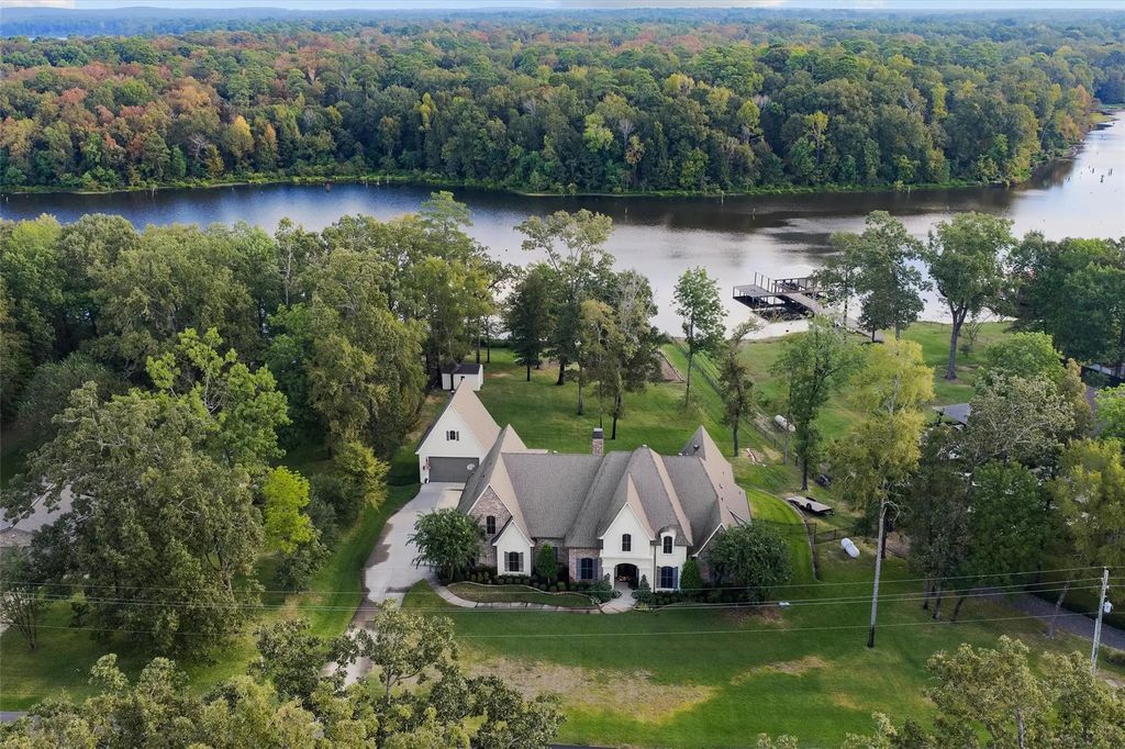 2696 Cypress Village Drive, Benton