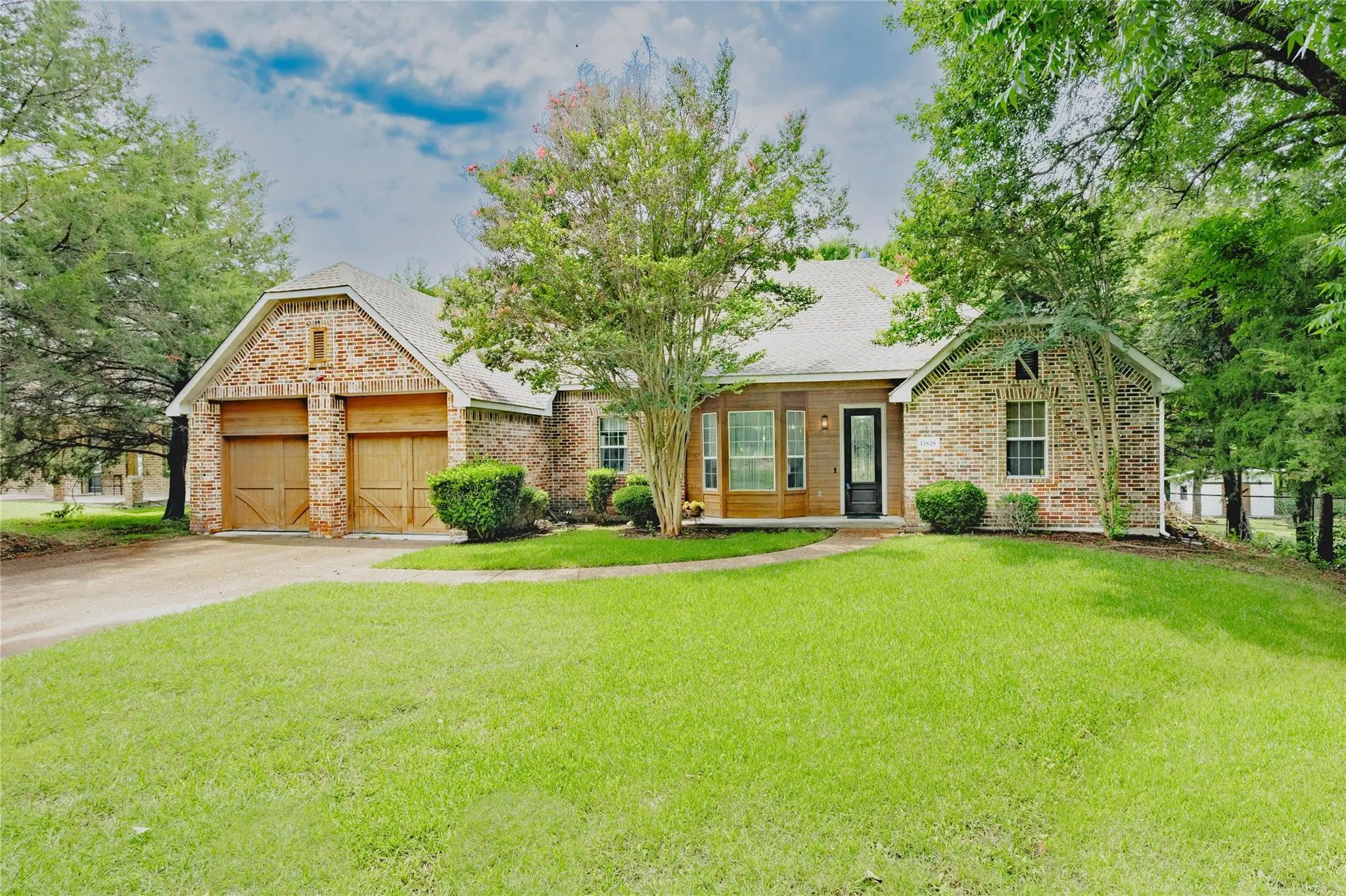 Photo of Listing #21401436