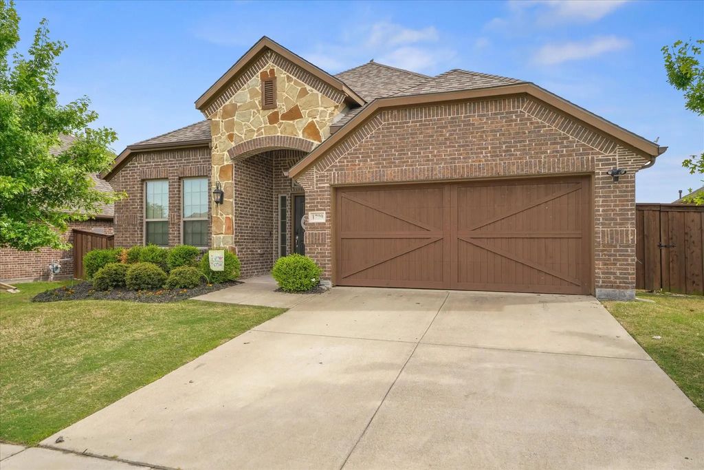 1790 Amalfi Drive, McLendon Chisholm