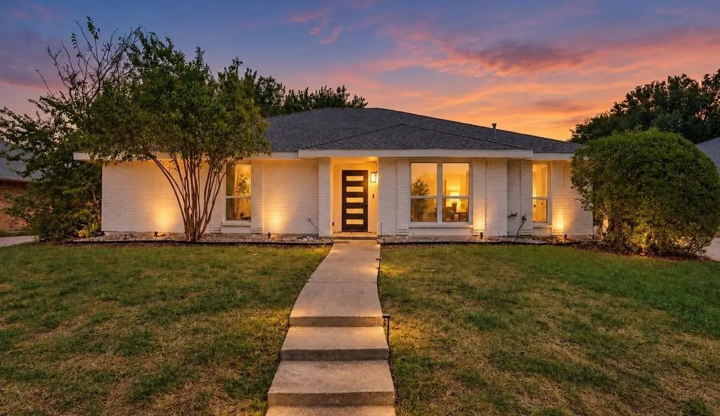 2242 Nob Hill, Carrollton