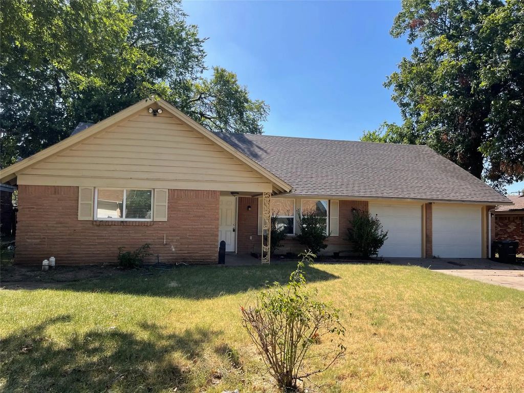 6912 Heritage Lane, Fort Worth