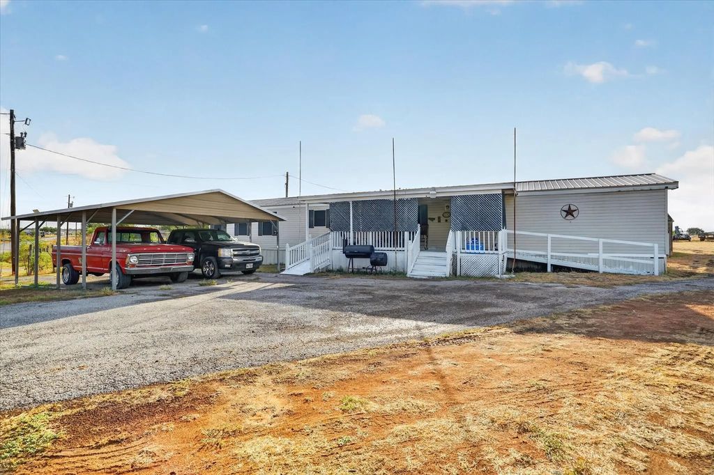 5703 N Sunchase Drive, Granbury