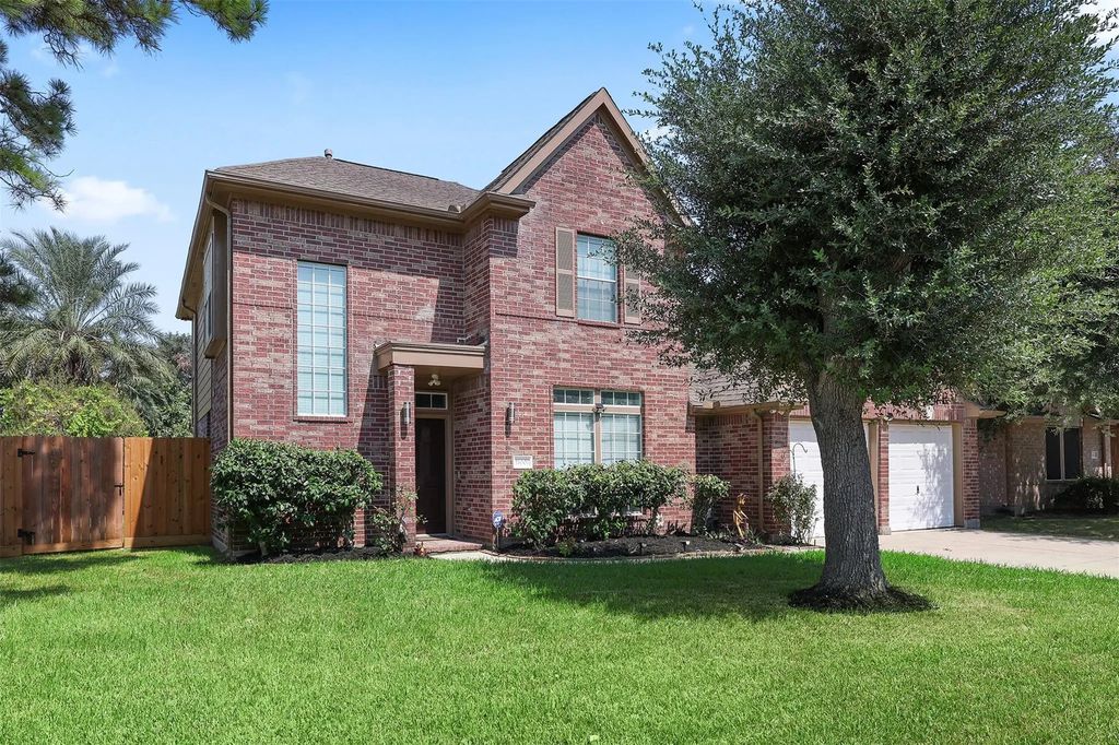 11001 Thornwood Drive, La Porte
