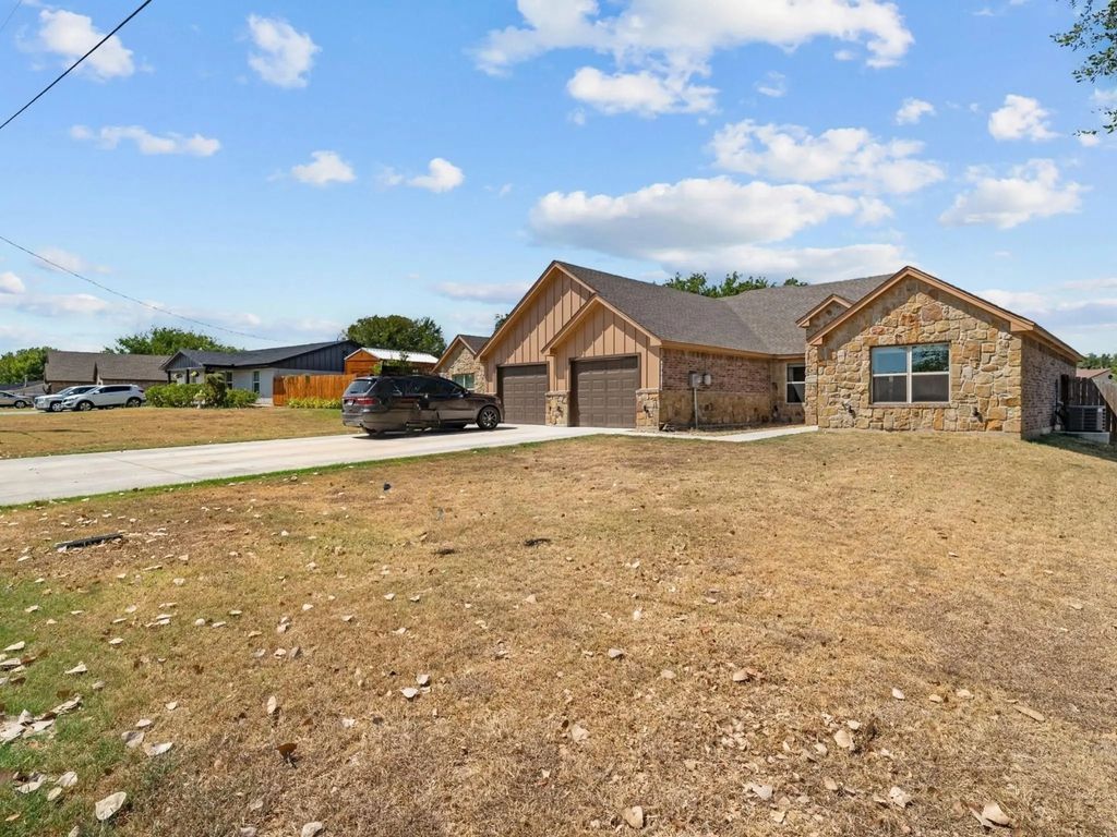 220 St Charles Drive B, Springtown