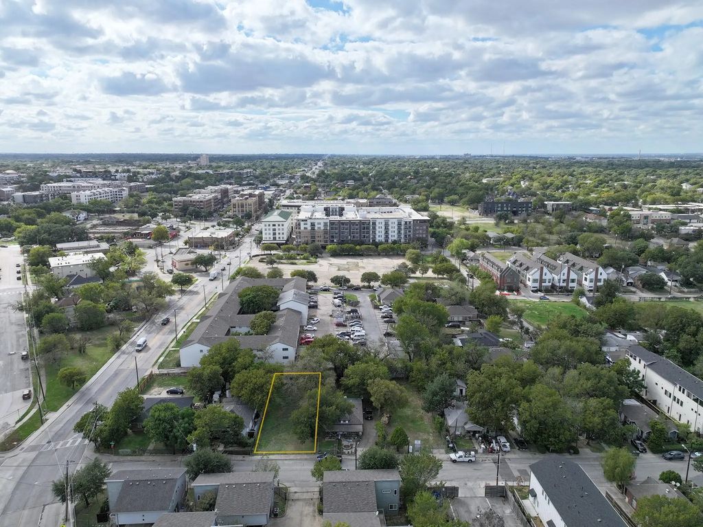 311 N Patton Avenue, Dallas