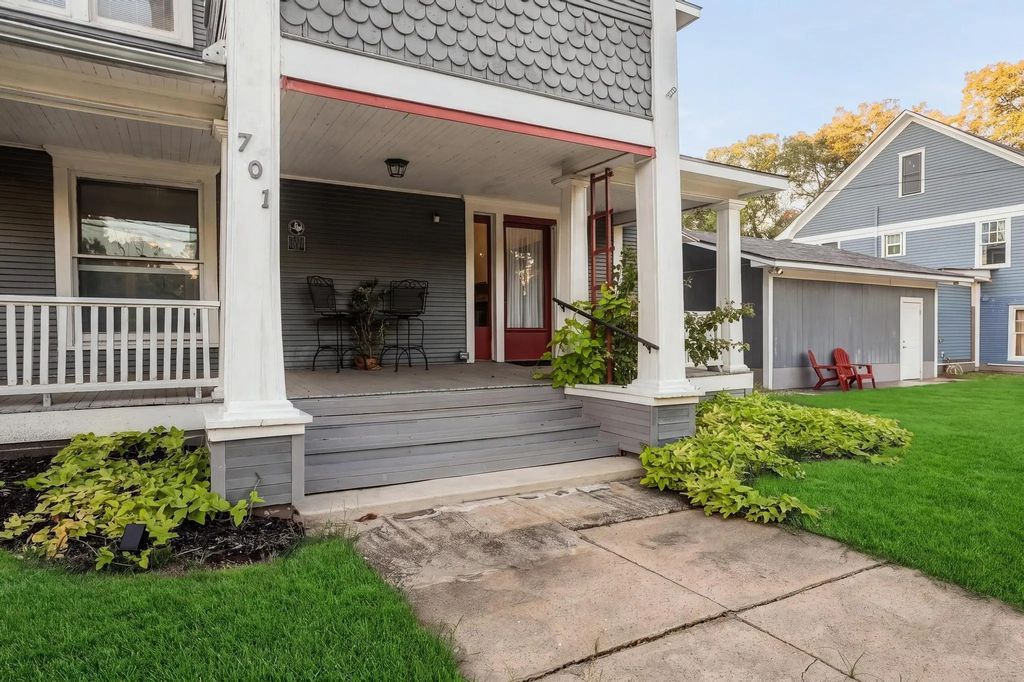 701 E Main Street, Whitesboro