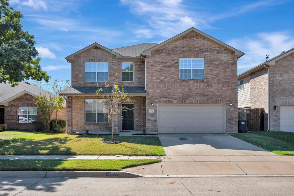 5728 Mountain Stream Trail, Fort Worth