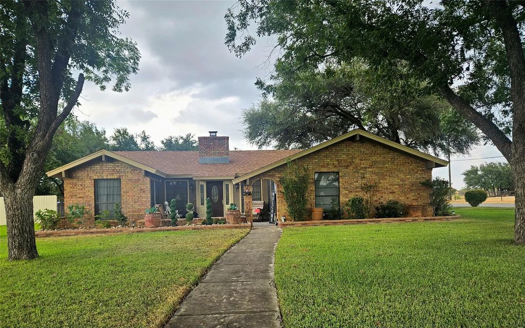 1 Dixie Court, Brownwood