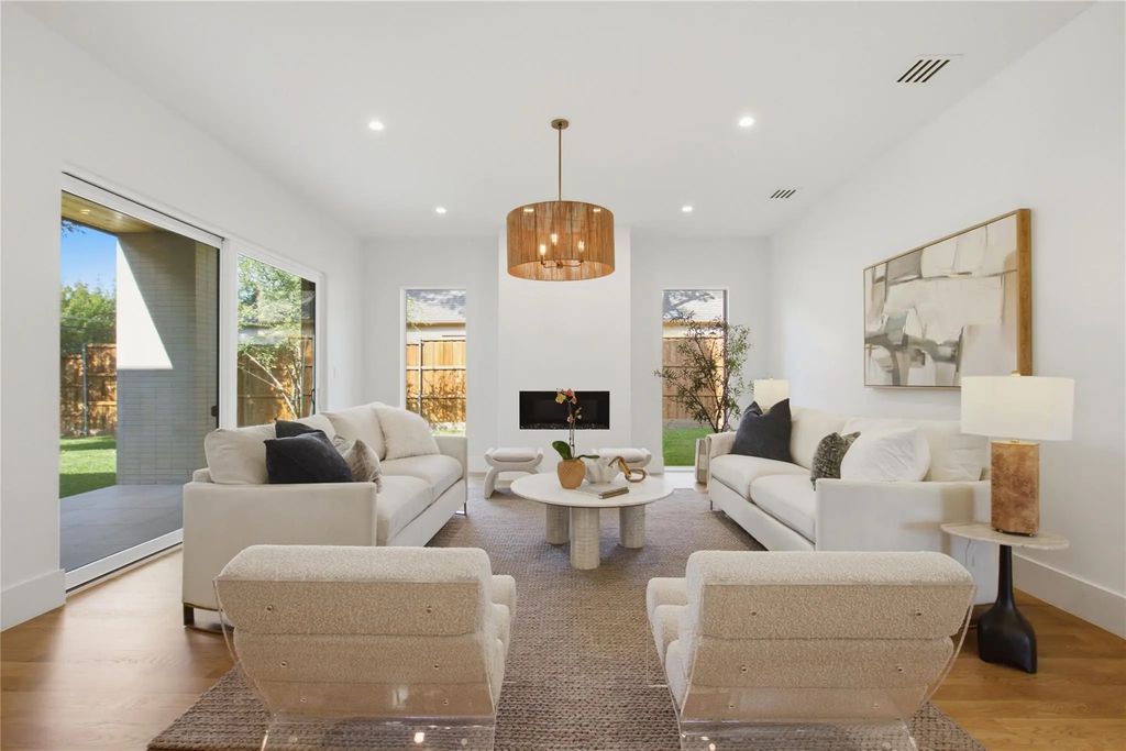 6834 Deloache Avenue, Dallas