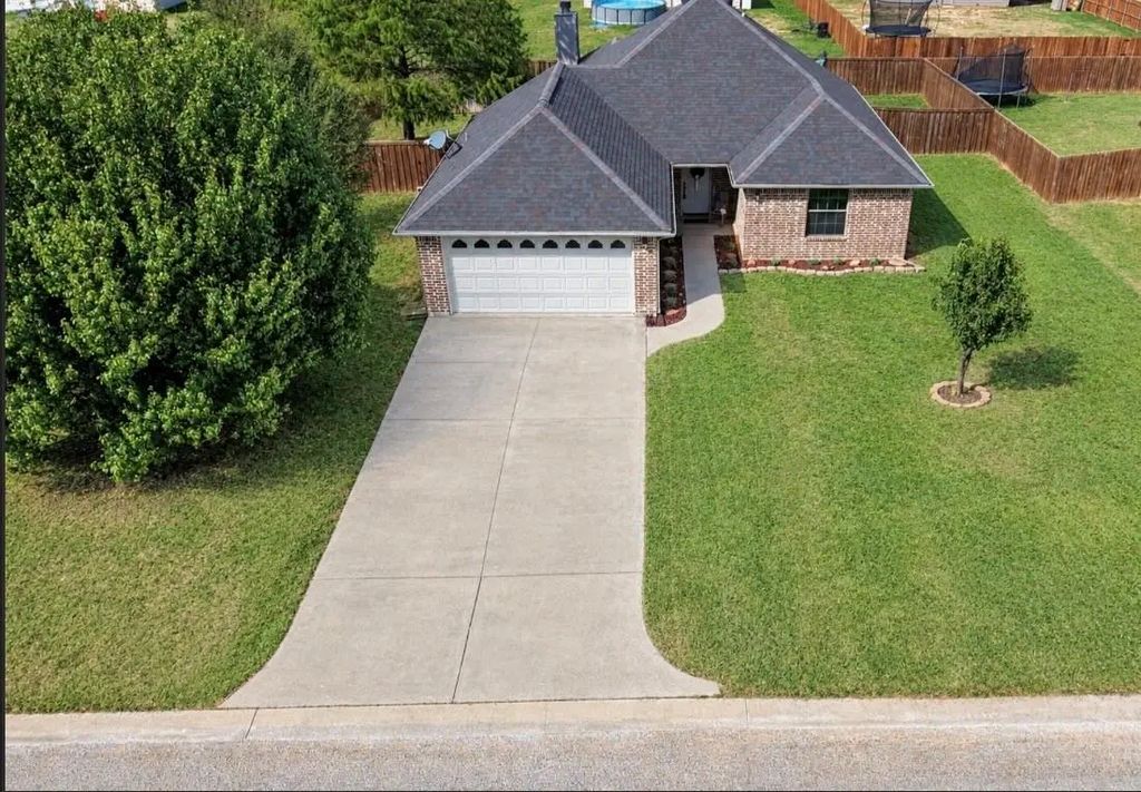 215 Ashley Street, Alvord