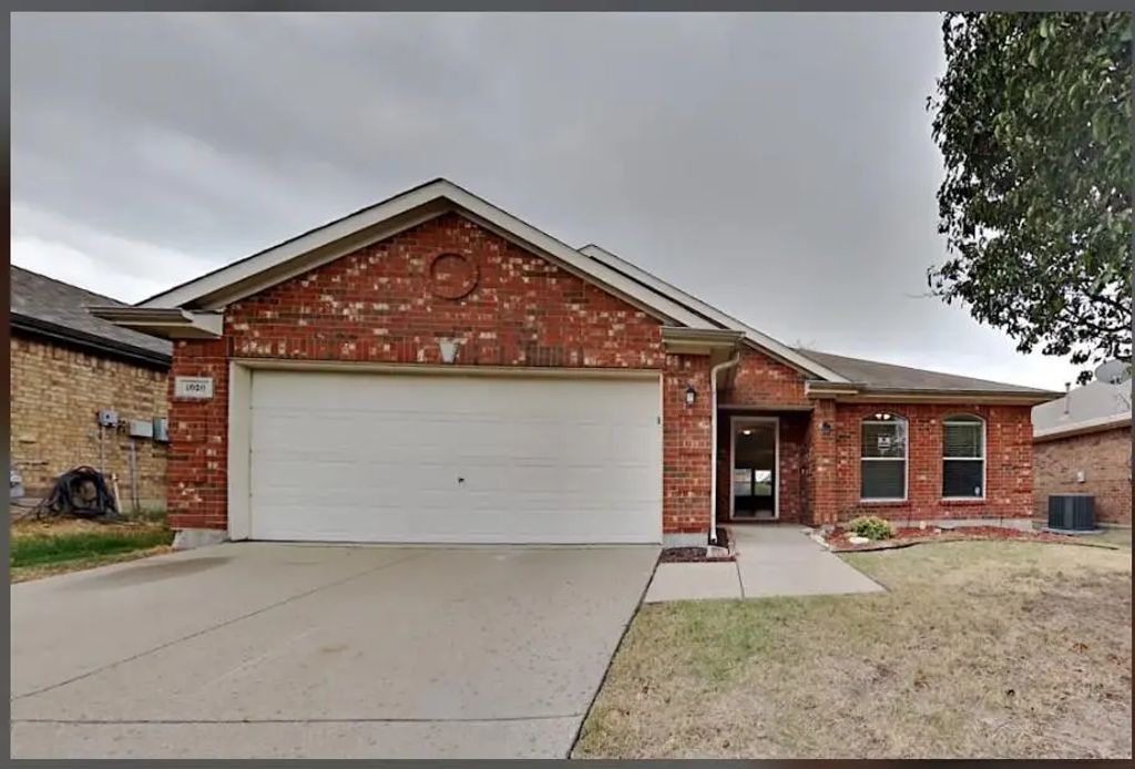 1020 Salt Creek Trail, Fort Worth