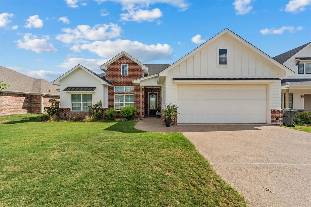 10413 Fallen Leaf Drive, Waco