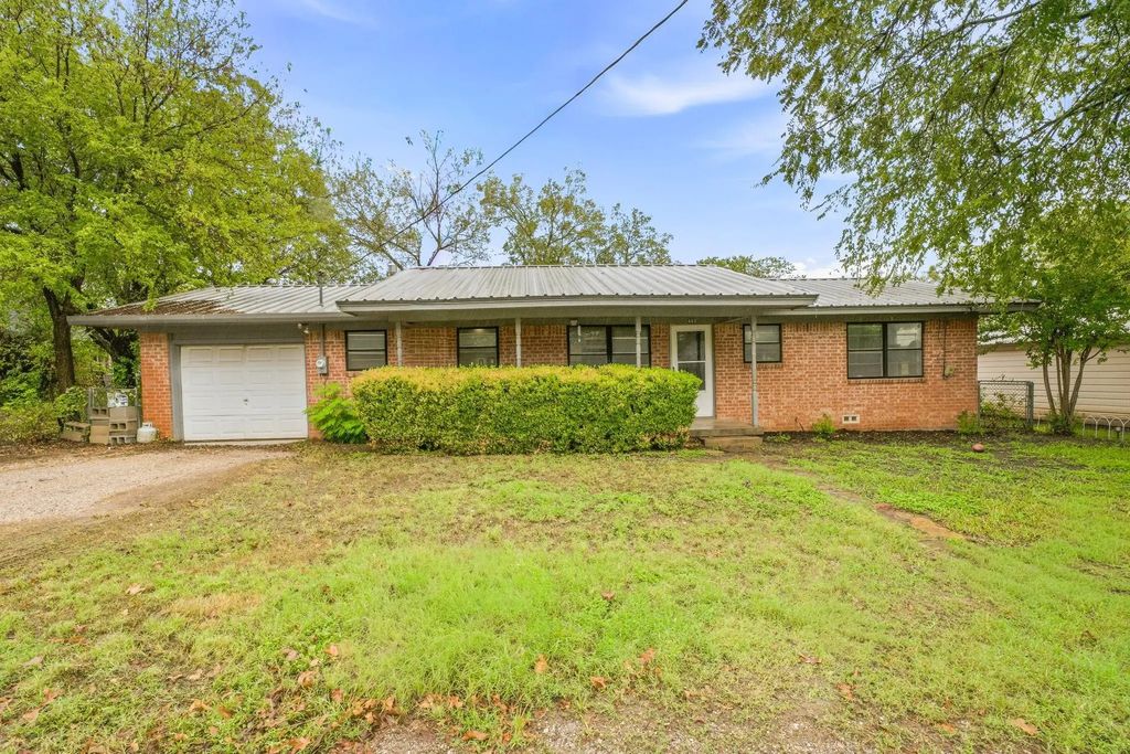 403 S Hamilton, Iredell