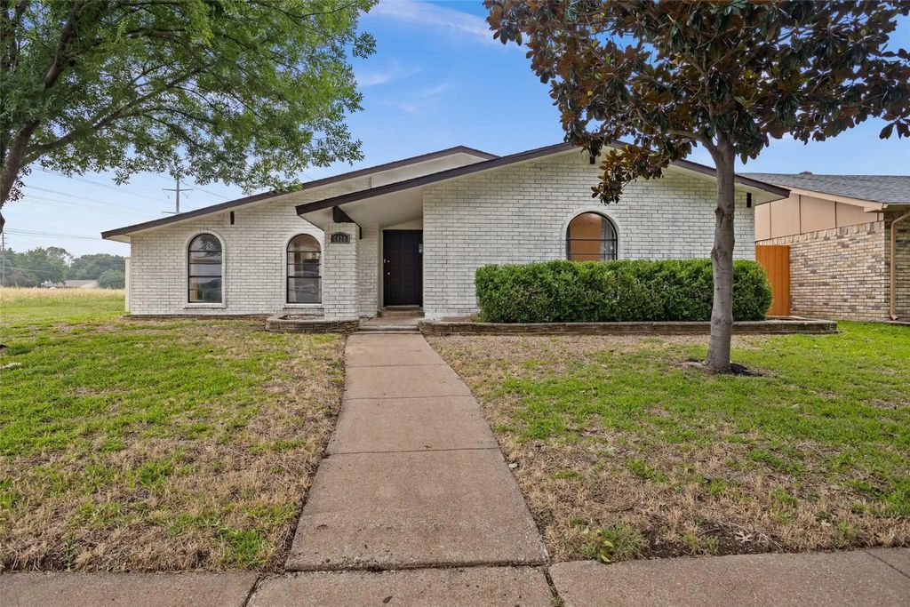 5124 Stanley Drive, The Colony