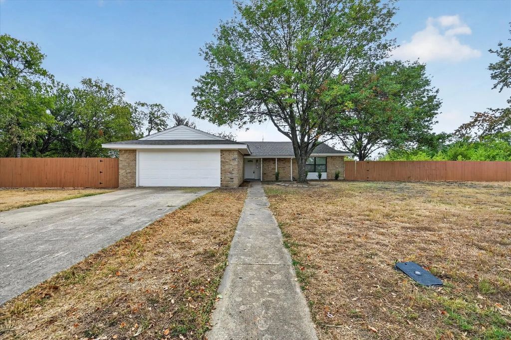 113 Bow Creek Circle, Red Oak