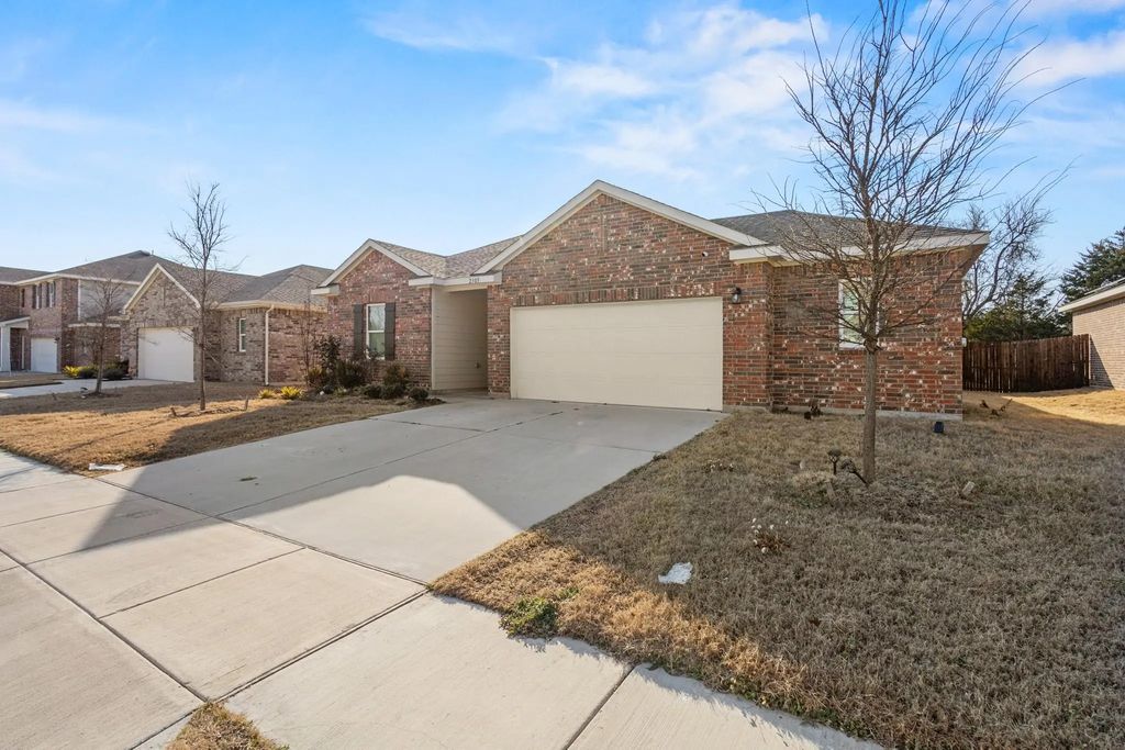 2305 Frio River Road, Glenn Heights