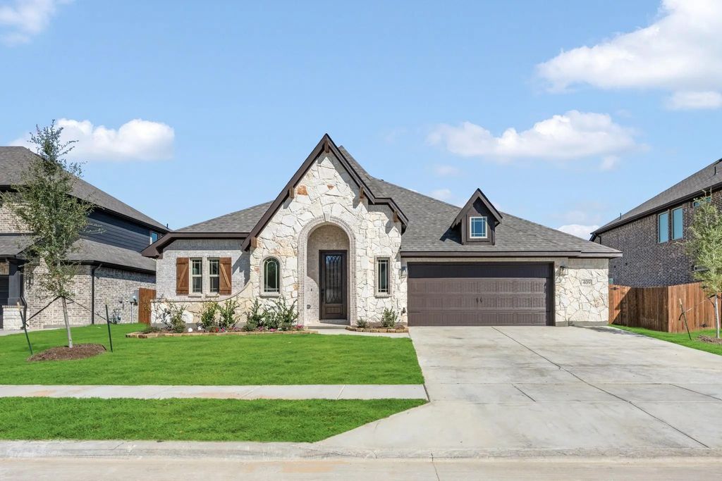 409 Chestnut Lane, Glenn Heights