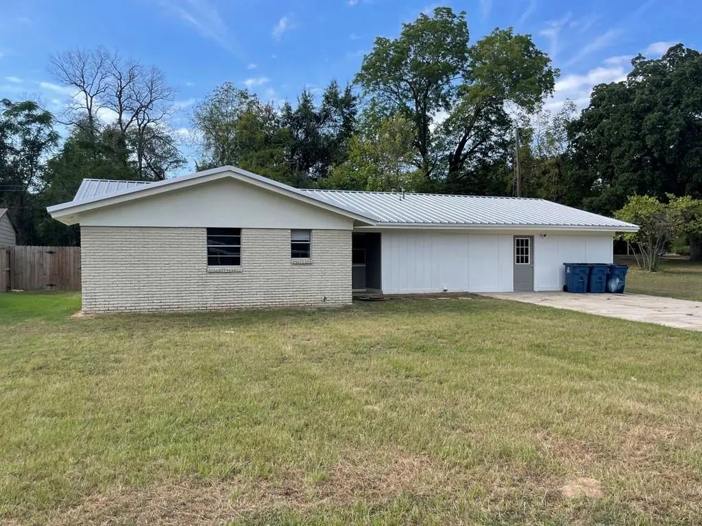 615 Cherokee Trace, Athens