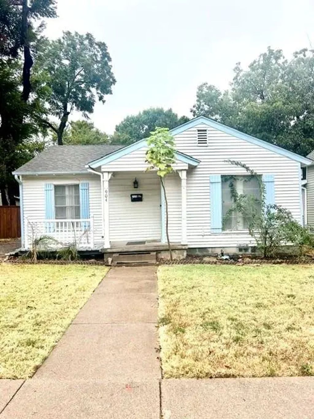 904 W Ave E, Garland