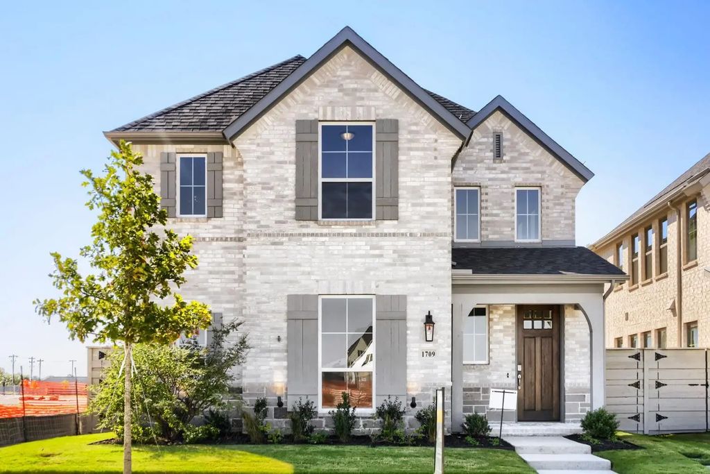1709 Clover Fern Drive, Celina