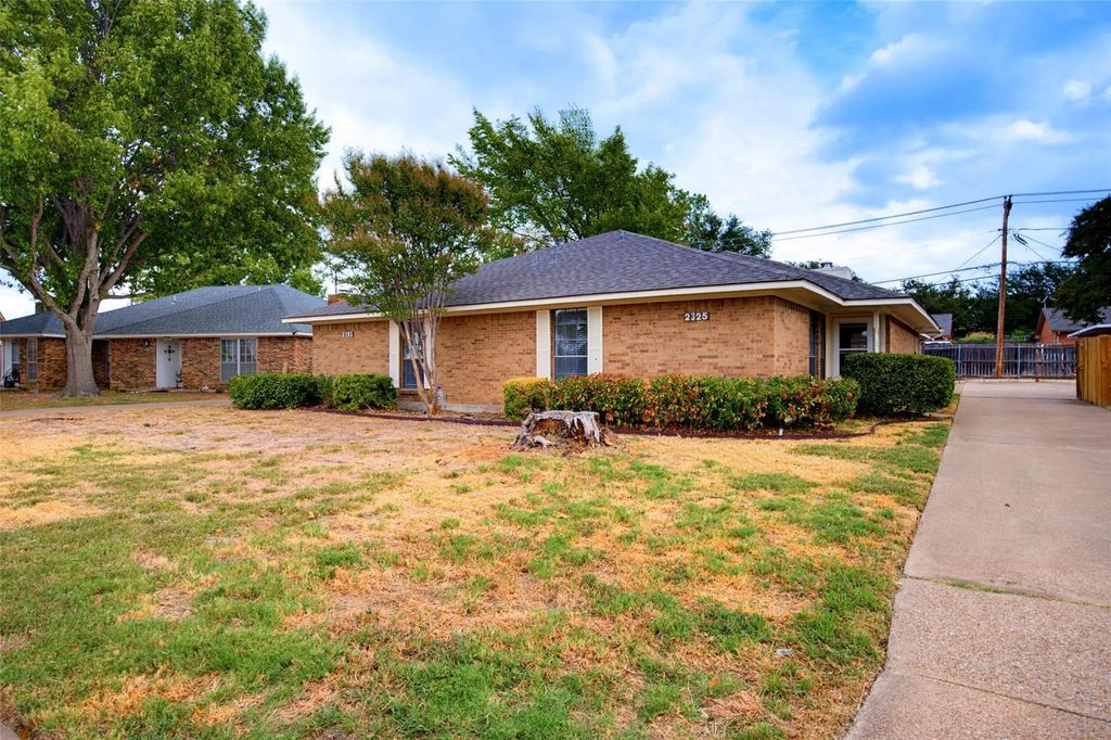2325 Lido Lane, Arlington