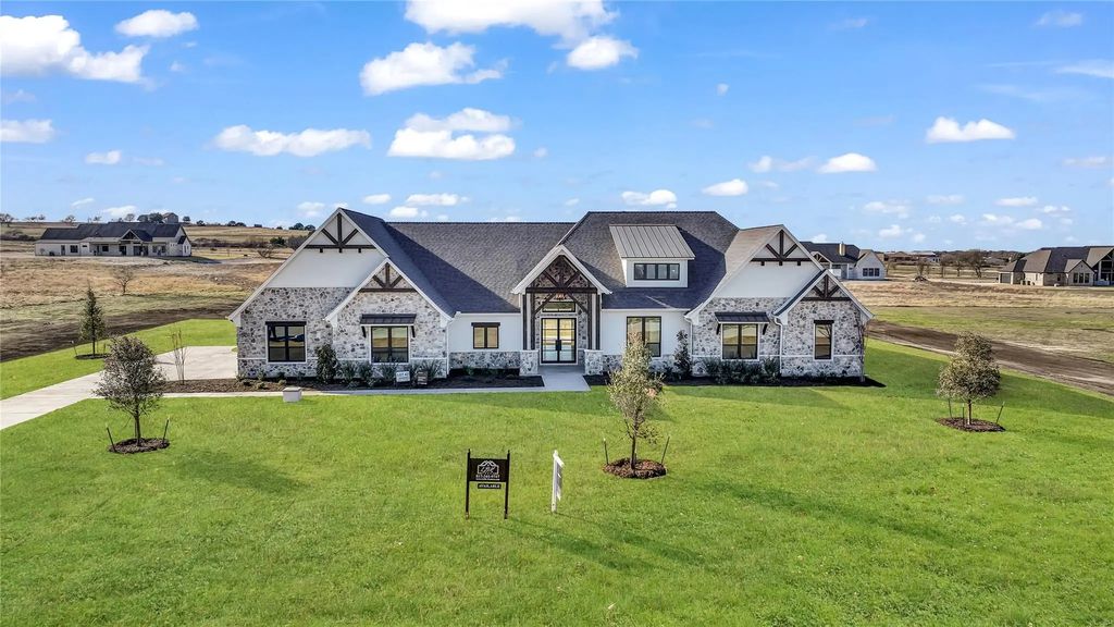 5017 Frost Creek, Aledo
