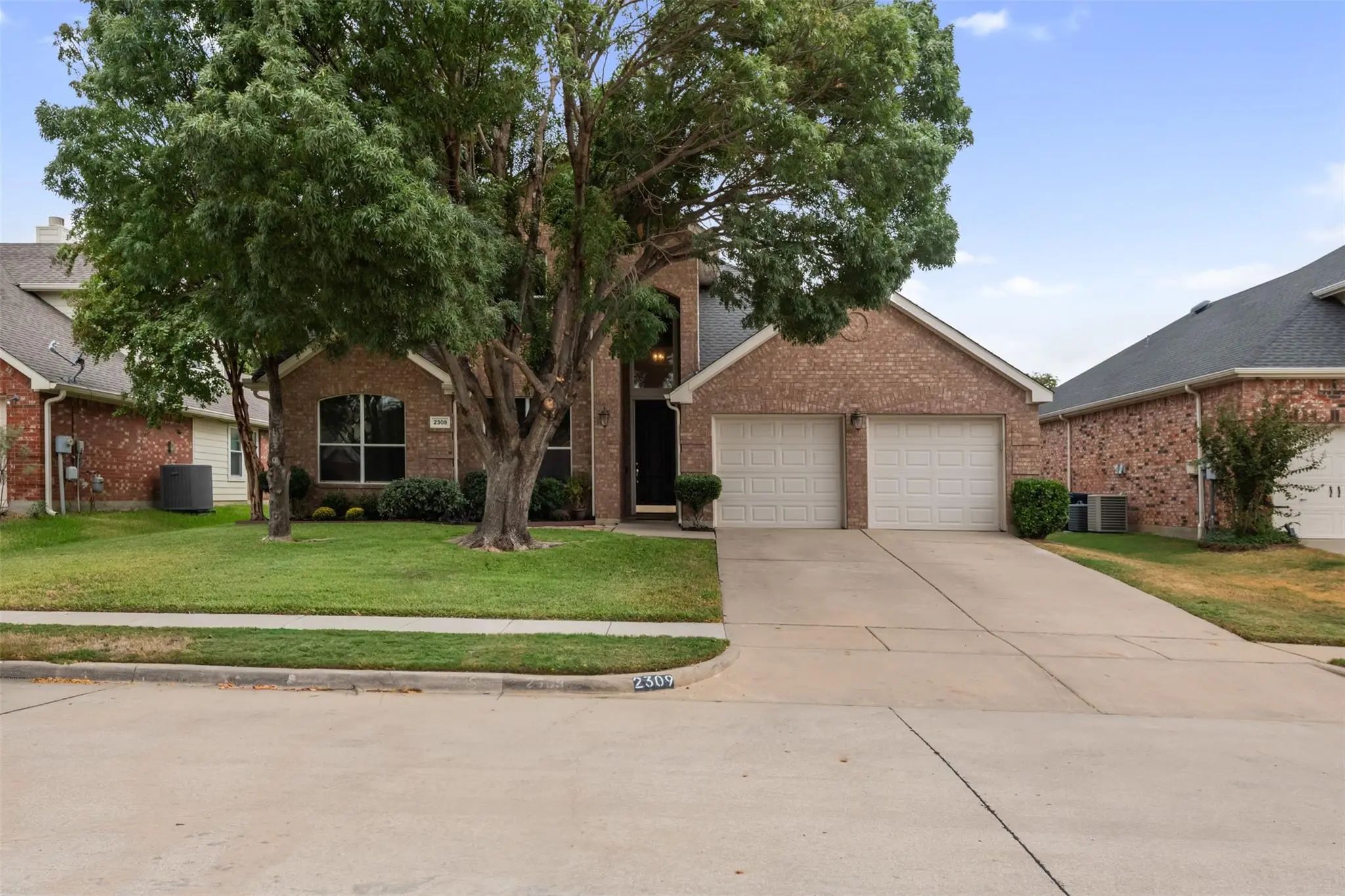 Photo of Listing #21402603