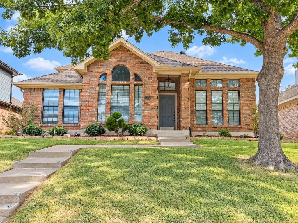 1123 Emily Lane, Carrollton