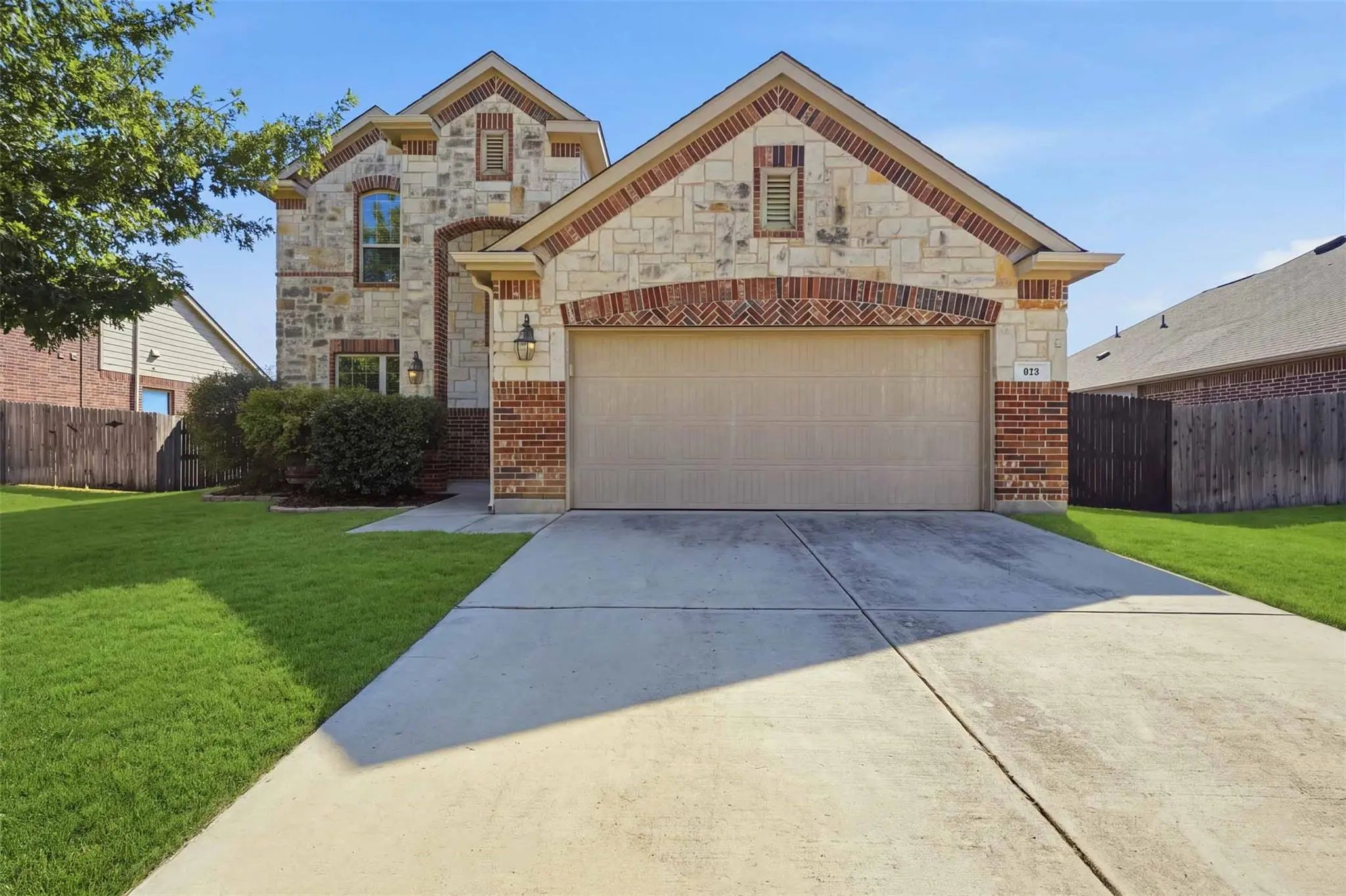 Photo of Listing #21402875