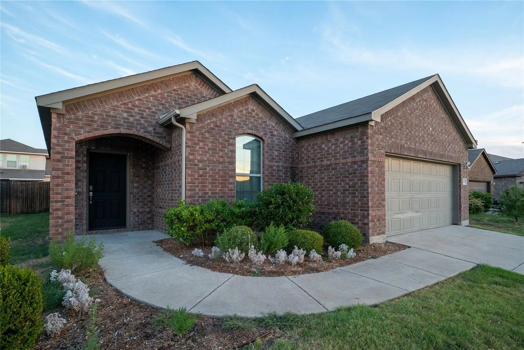 1004 Alexa Drive, Forney