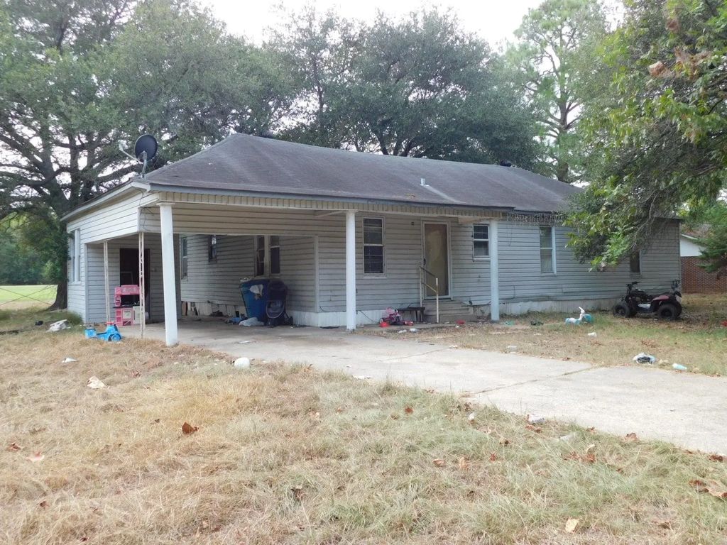 1643 Walnut Road, Cullen