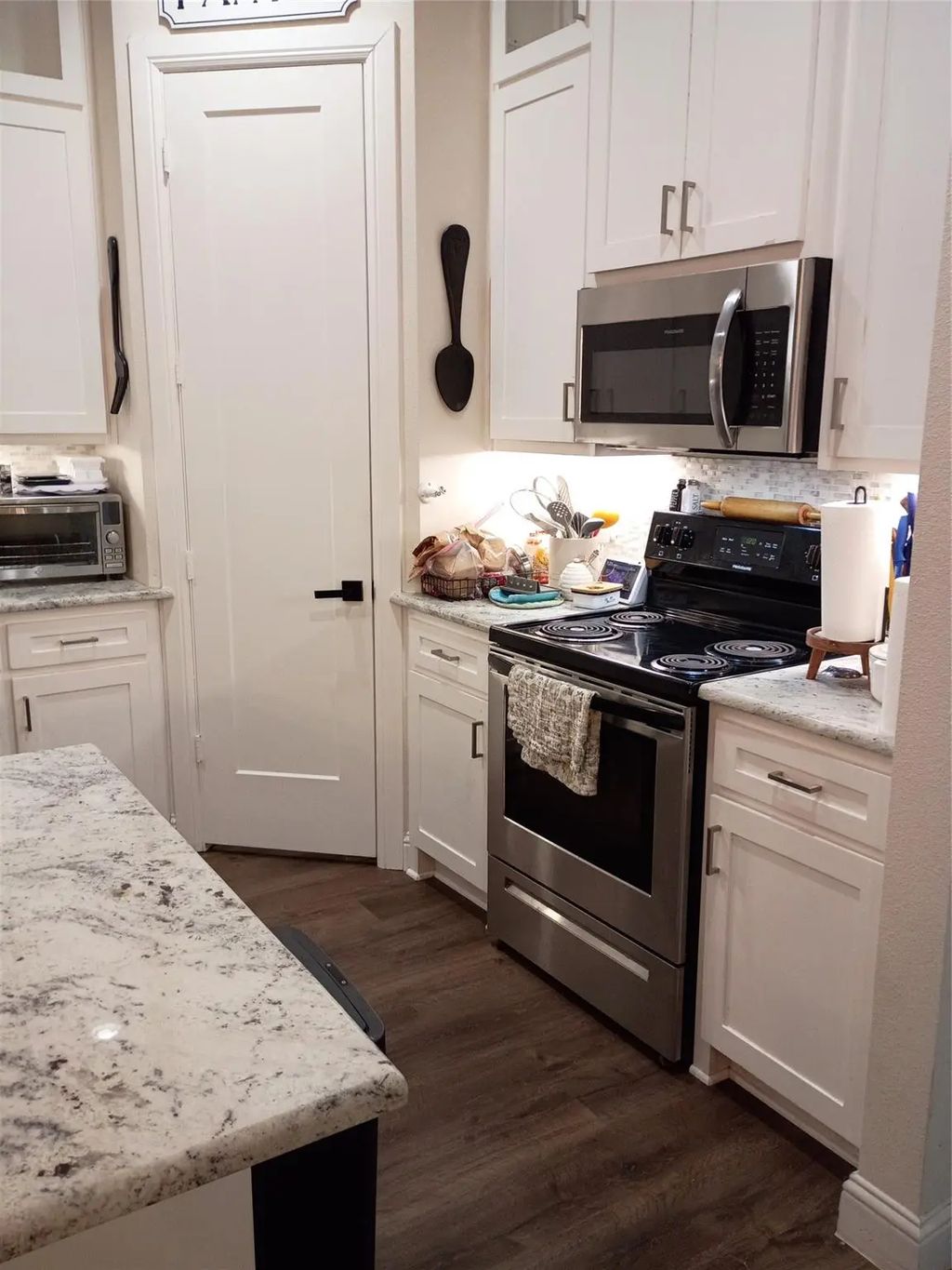 2806 Hackberry Drive, Ennis