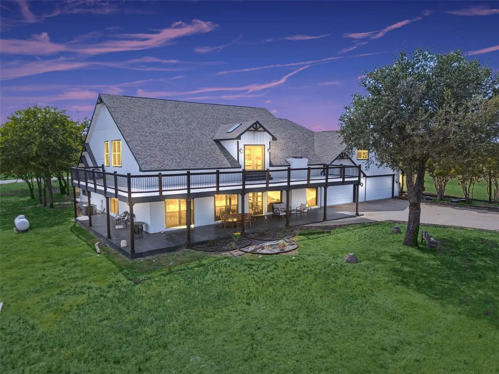 7617 Sky Road, Godley