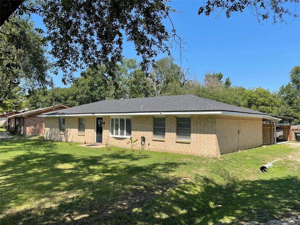1209 Magnolia, Teague