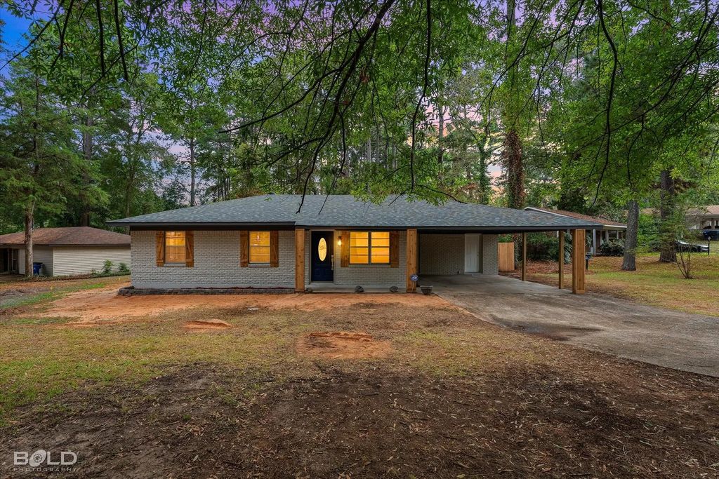 841 Drewry Drive, Shreveport