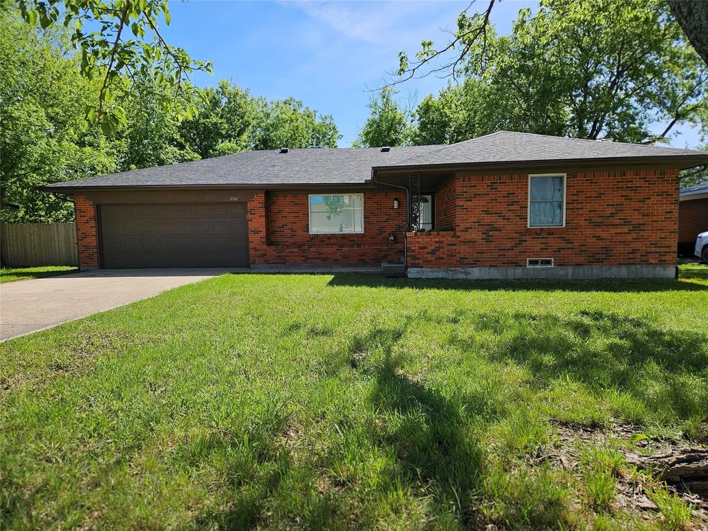 1306 N Powell Parkway, Anna