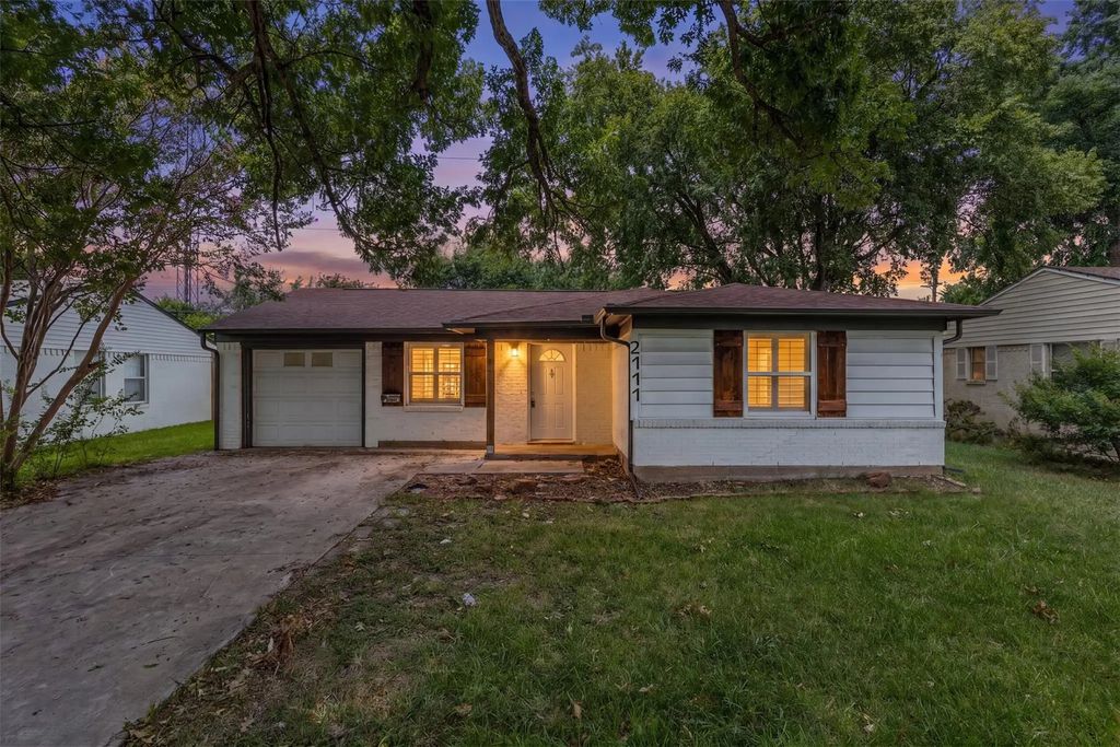 2111 El Capitan Drive, Dallas