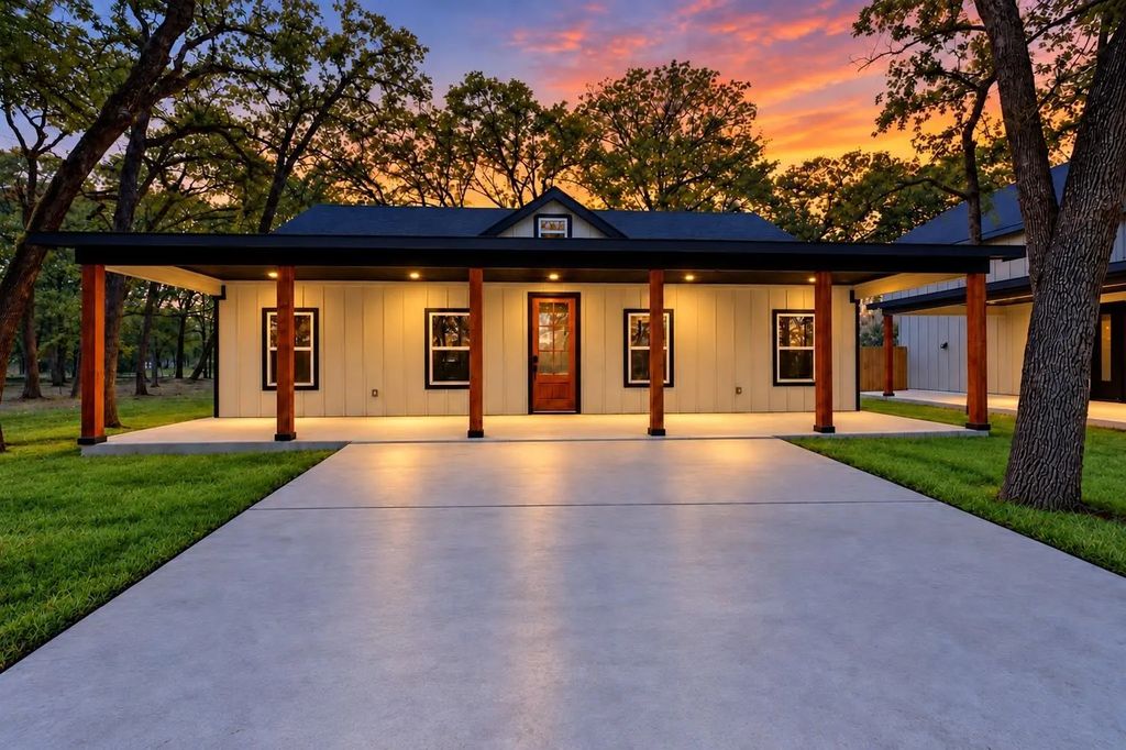 203 Seagrove Lane, Quinlan