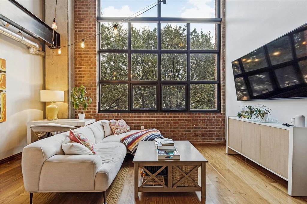 3110 Thomas Avenue 307, Dallas