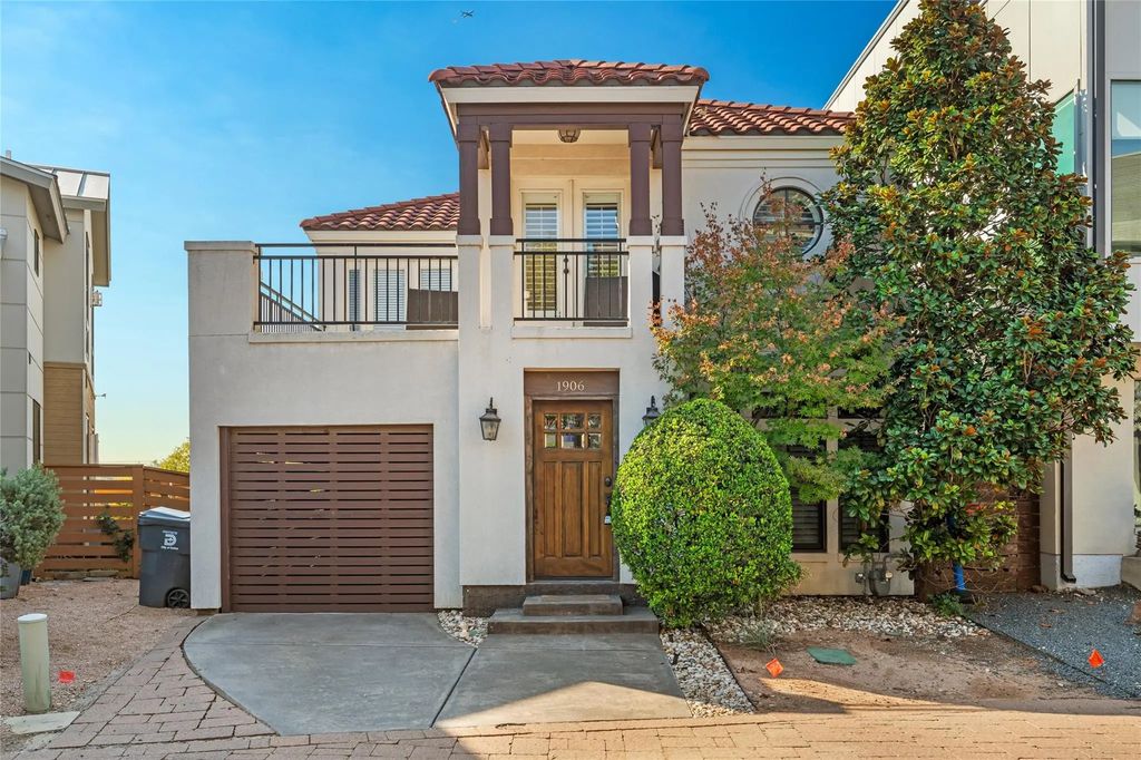 1906 Malone Cliff View, Dallas