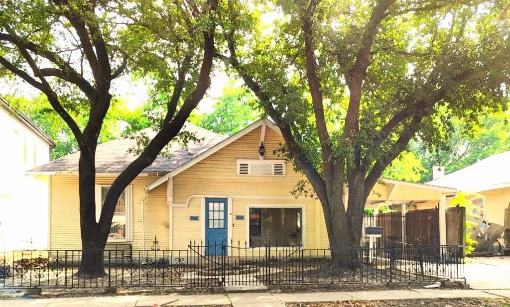 516 & 518 S Glasgow Drive, Dallas