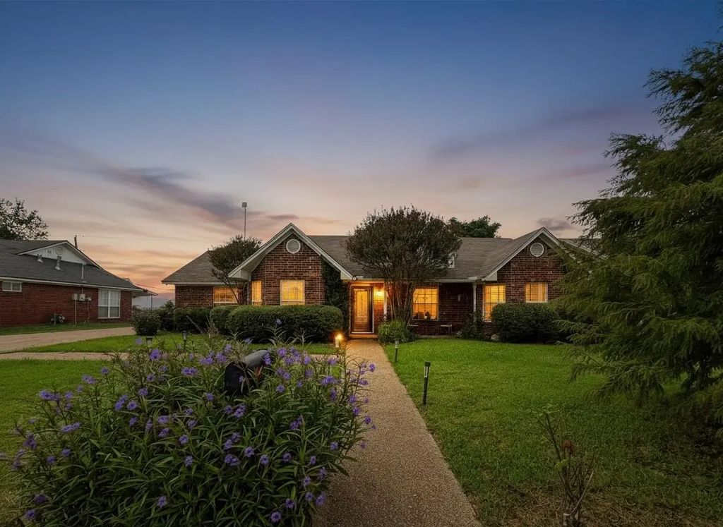 816 Crestline Drive, Mexia
