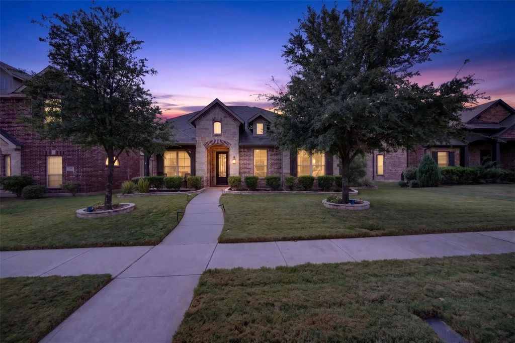 108 Crystal Creek Drive, Red Oak