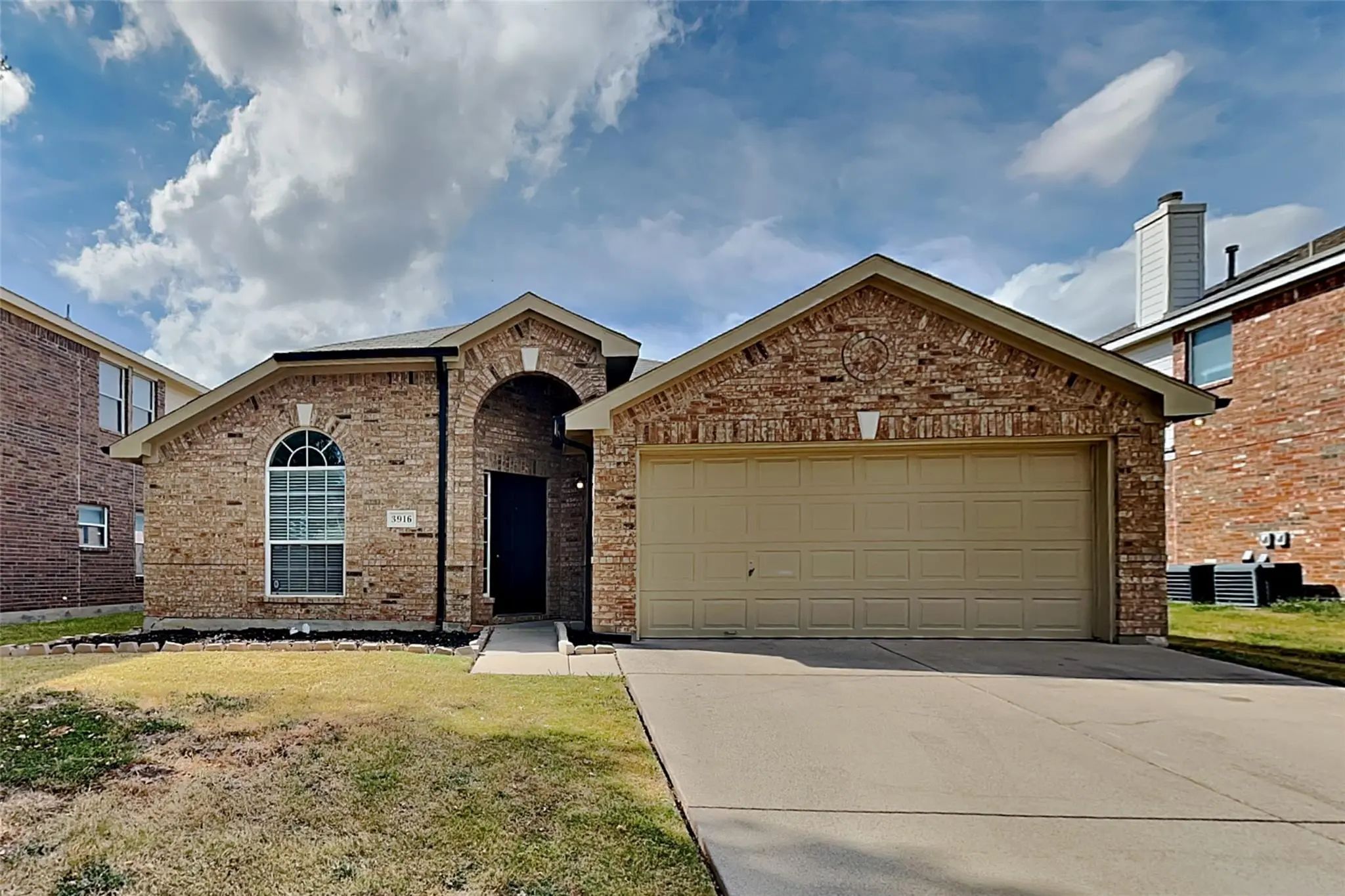 Photo of Listing #21403431