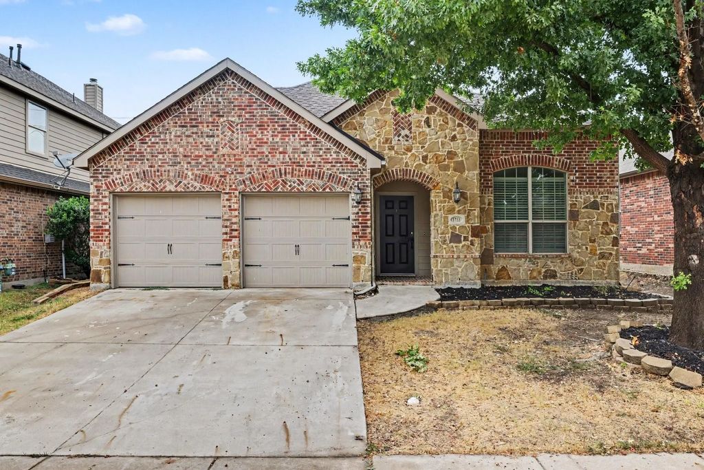 1733 Shoebill Drive, Little Elm