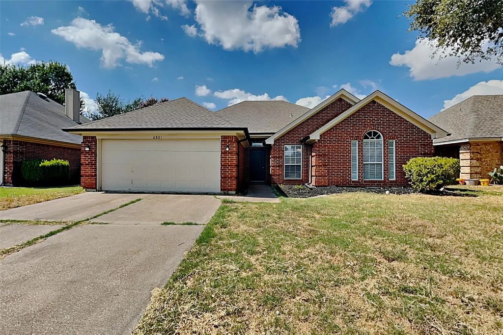 6801 Hadley Drive, North Richland Hills