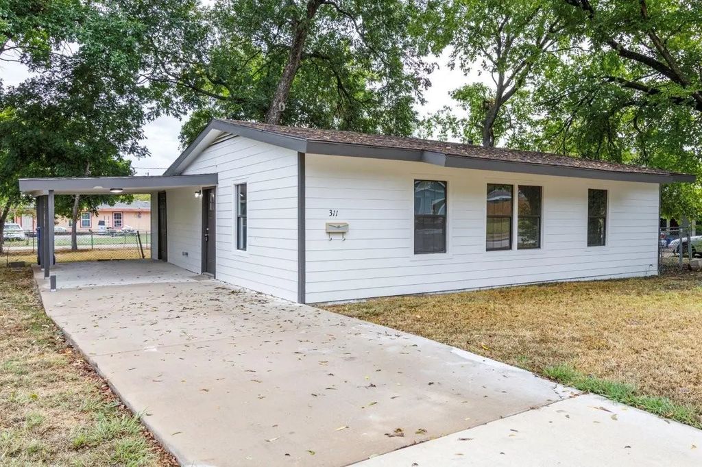 311 Glenfield Drive, Garland