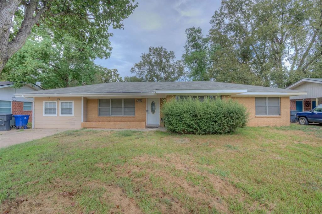 826 Cardinal Street, Shreveport