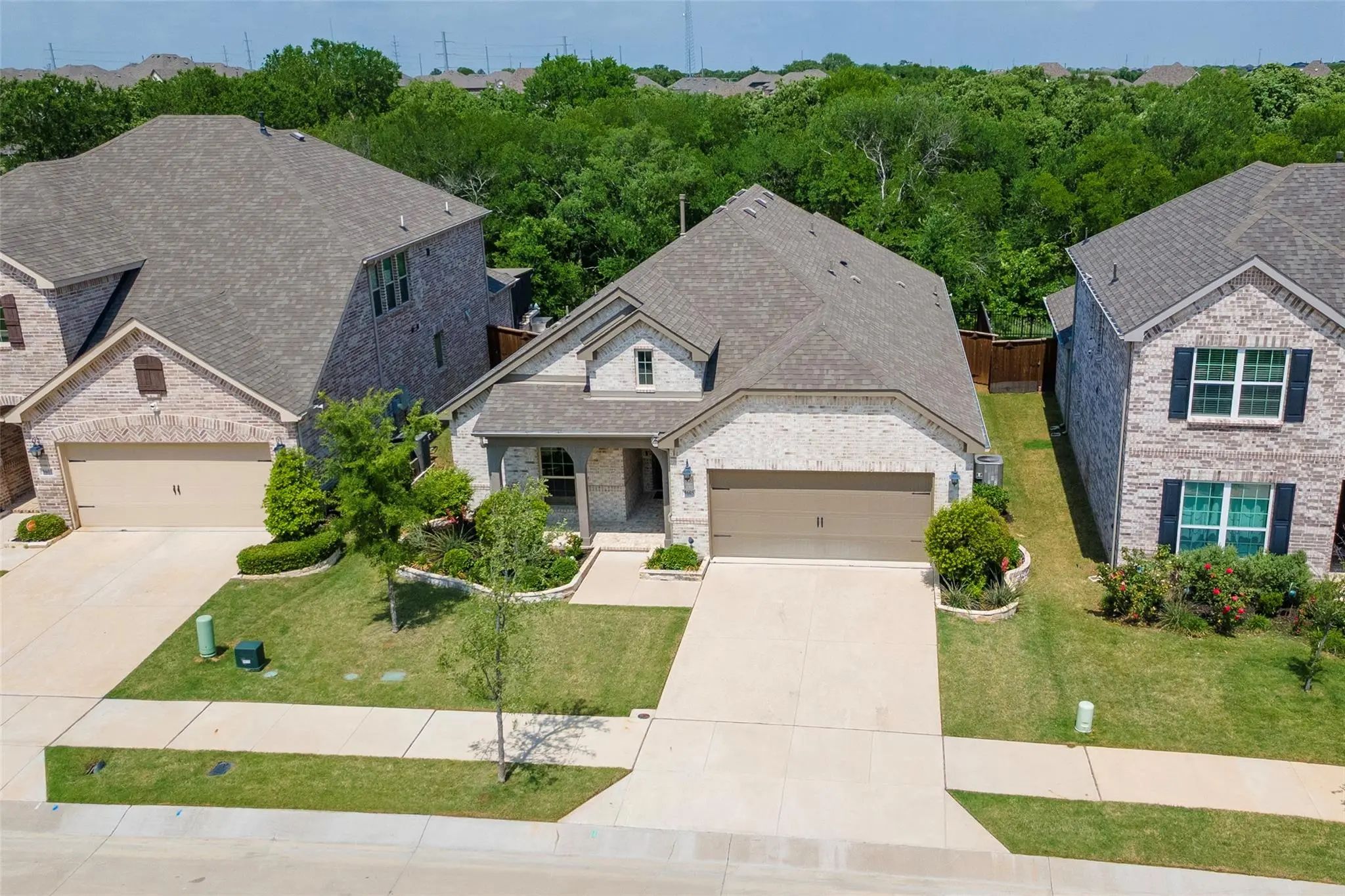 Photo of Listing #21403523