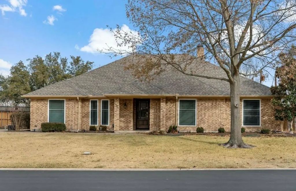 1603 Vicksburg Drive, Sachse